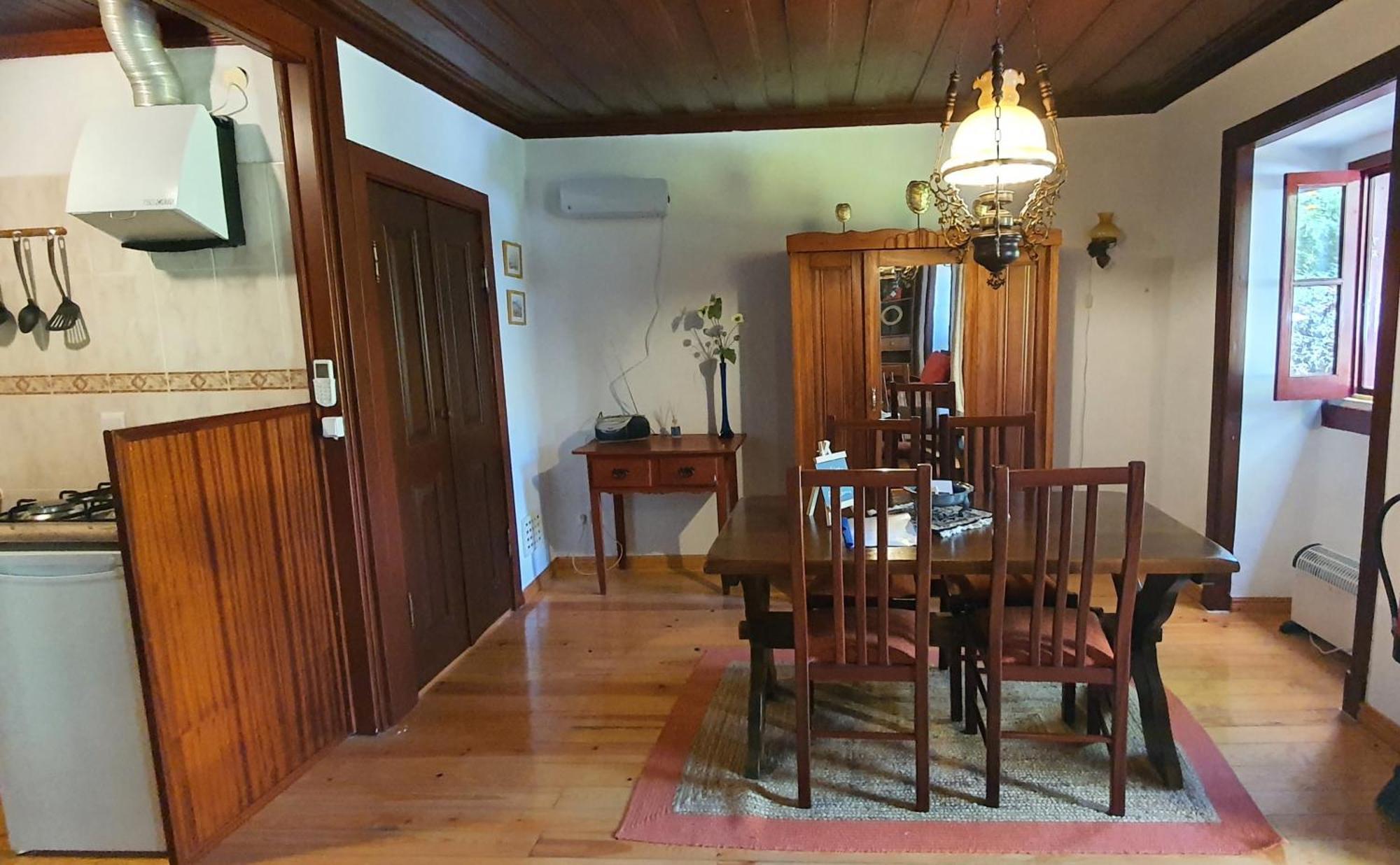 Quinta Flores Ferreira do Zezere Bilik gambar